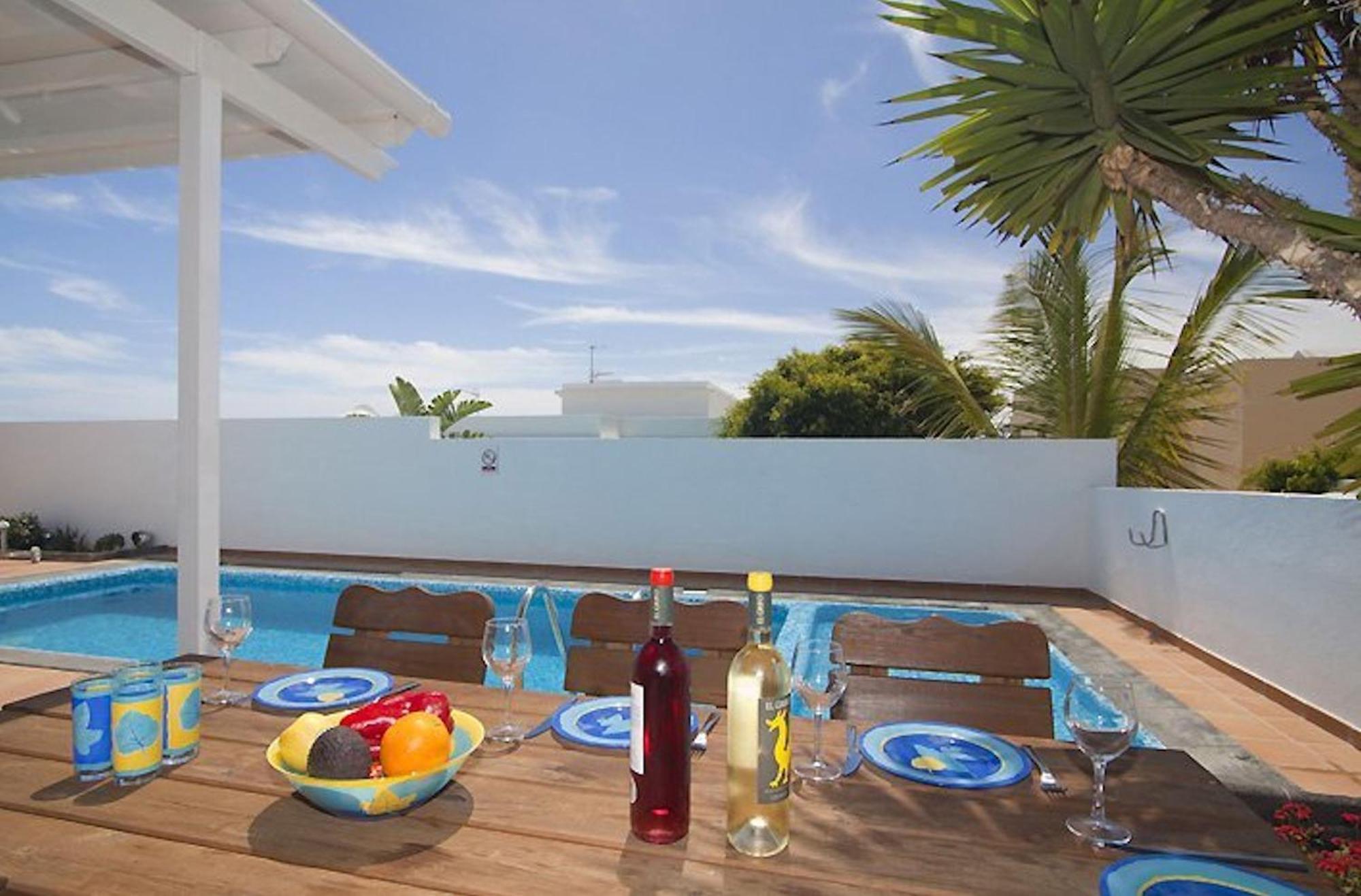 Lovely Los Mojones Villa Casa Jasmine Heated Pool Short Walk To Beach Puerto Del Carmen Puerto del Carmen  Extérieur photo