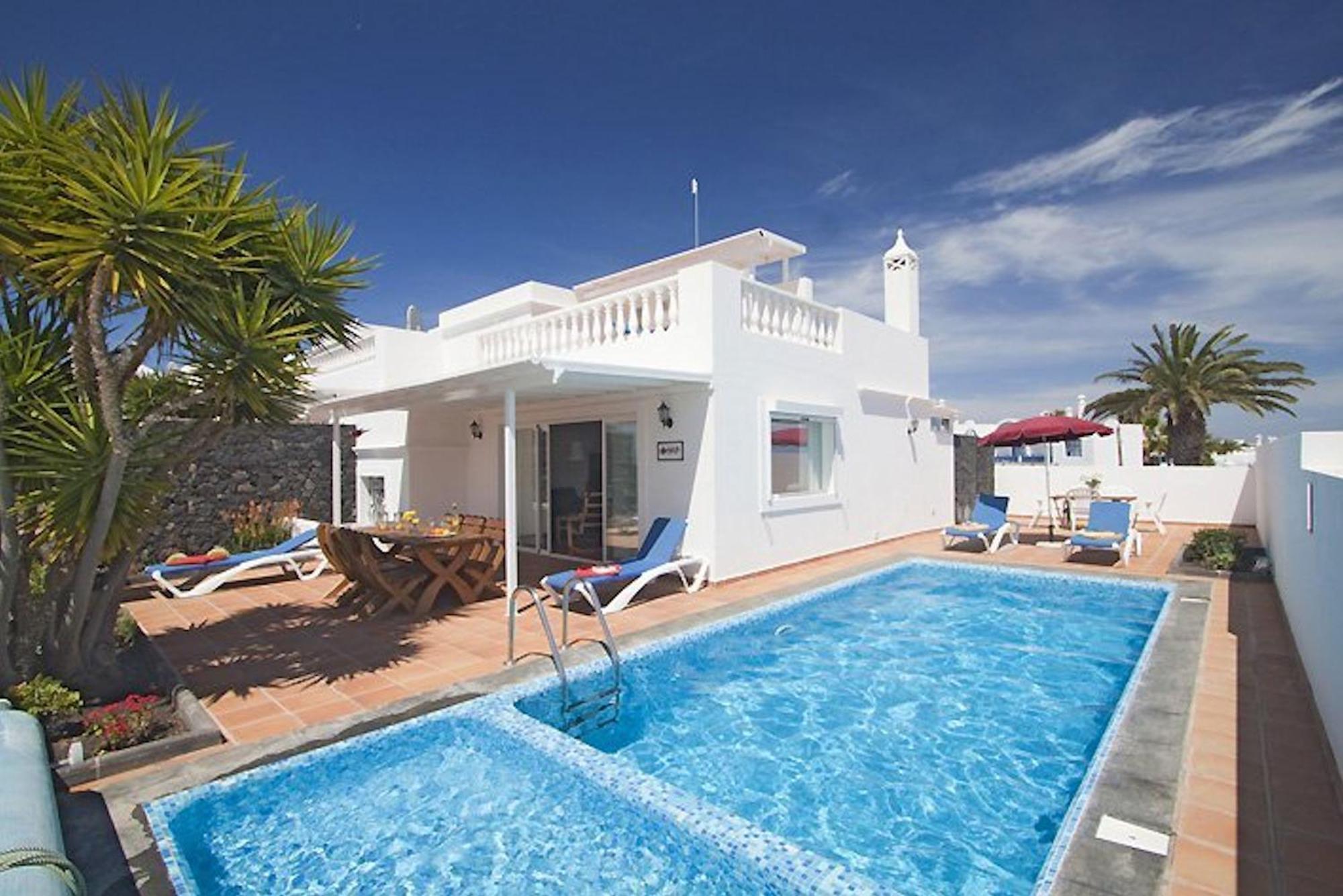 Lovely Los Mojones Villa Casa Jasmine Heated Pool Short Walk To Beach Puerto Del Carmen Puerto del Carmen  Extérieur photo
